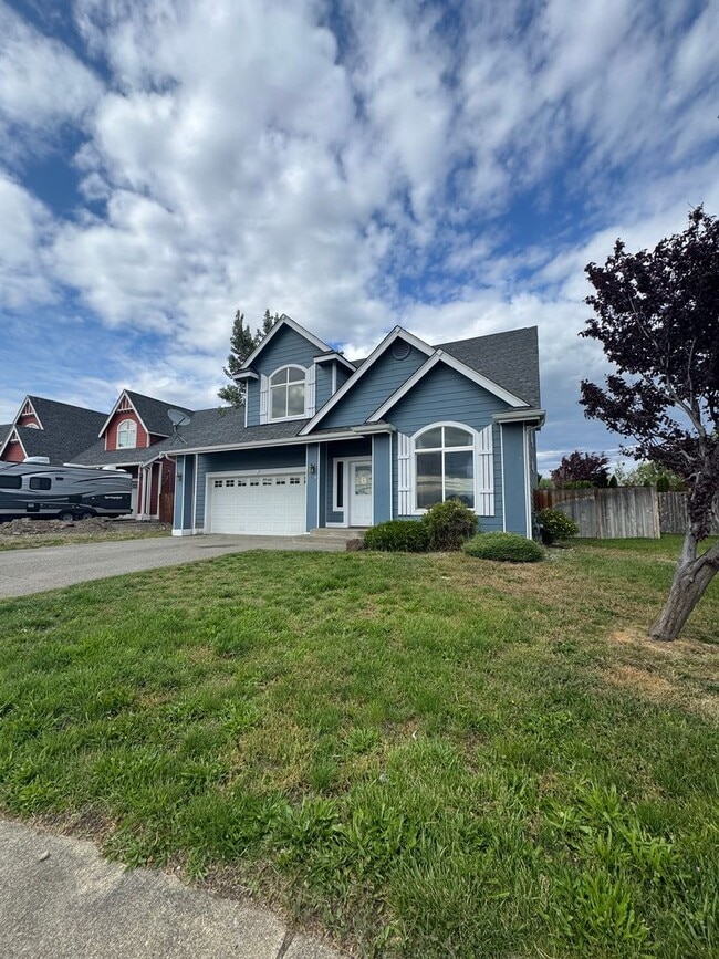 Photo - Large 4 Bed Rental in Established Neighborhood
