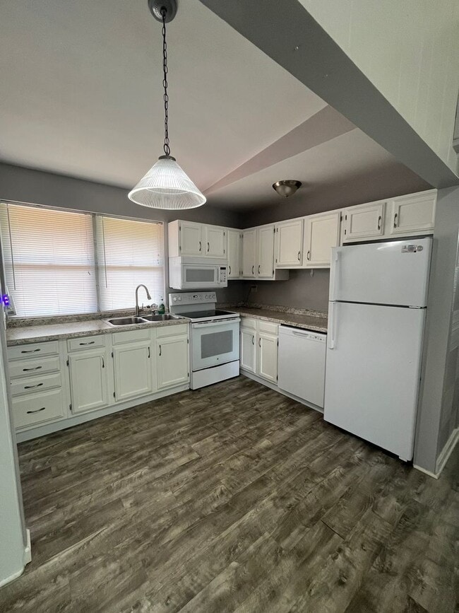 Photo - 3 bedroom 1 bath home for rent