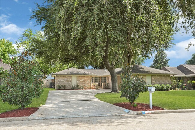 Photo - 7323 Log View Dr