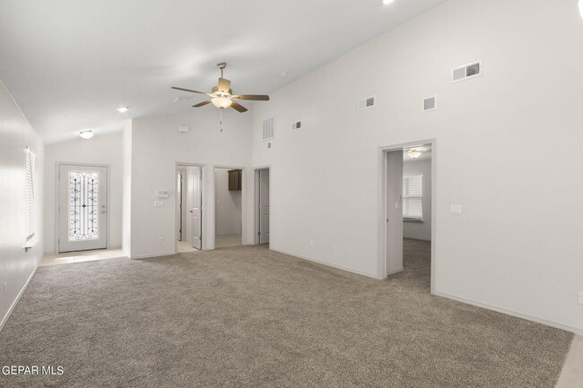 5116 Joe Castillo St