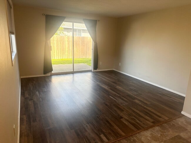 Photo - MCQ908 Unit A