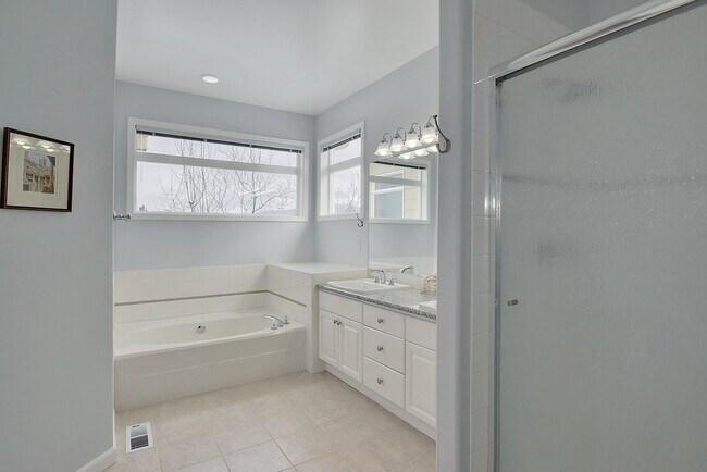 Photo - 5063 S Hillcrest Ln