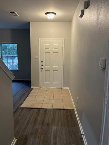 Photo - 2053 Meadow Park Dr
