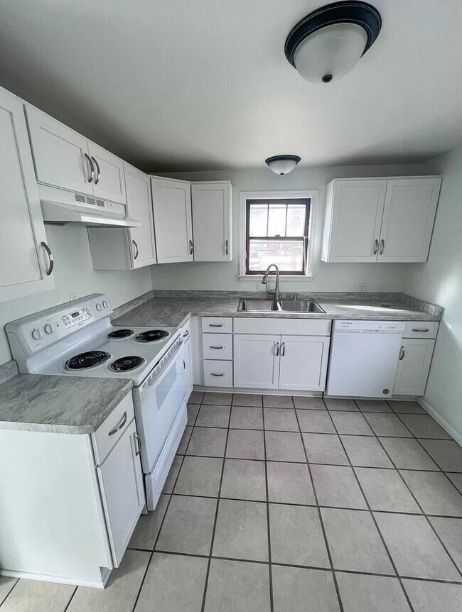 Photo - 2 Bed | 1 Bath | Single-Family Home Near Downtown