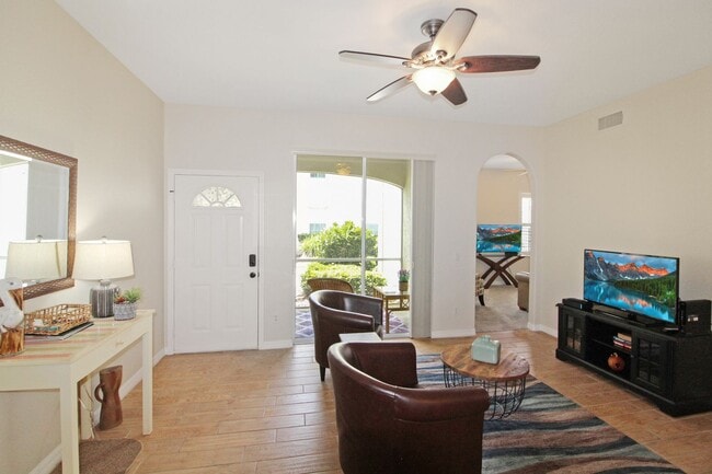 Photo - L'Pavia Annual Condo for Rent