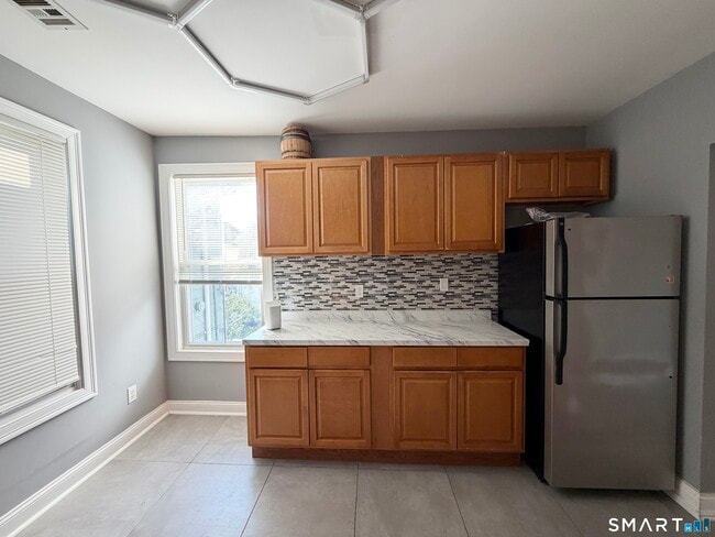 46 Frank St Unit 2nd floor
