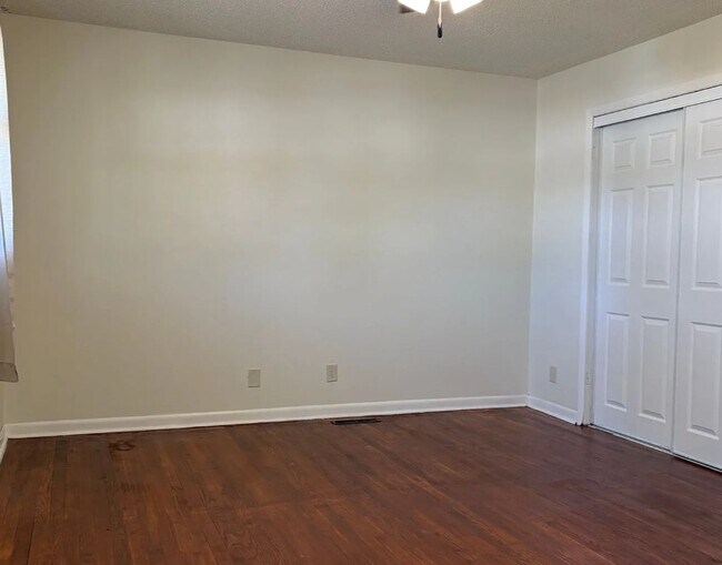 Photo - 4300 Eastridge Dr