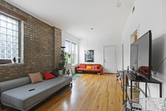 Building Photo - 1351 N Washtenaw Ave Unit 2 Rental