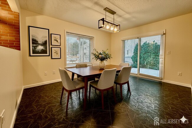 Photo - 5 Viburnum Ct