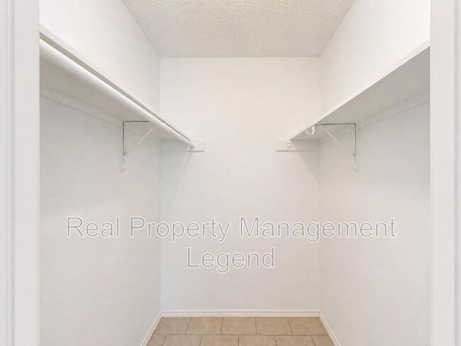 Photo - 112 Oak Hill Dr