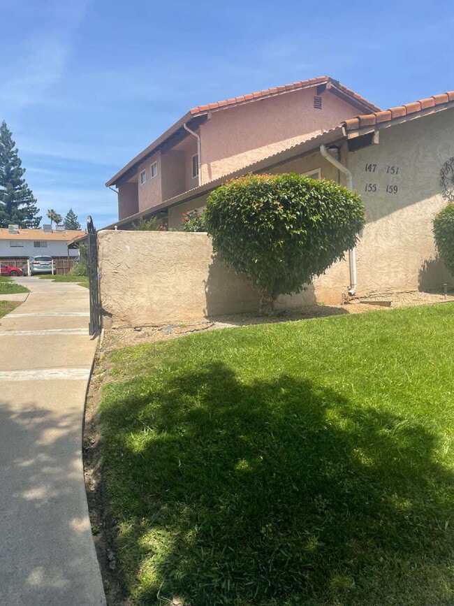 Photo - Cozy 2 Bedroom Apartment in N Merced