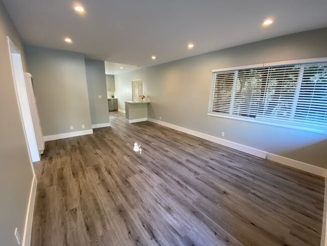 Living Room - 1707 Barry Ave Unit 1707 12