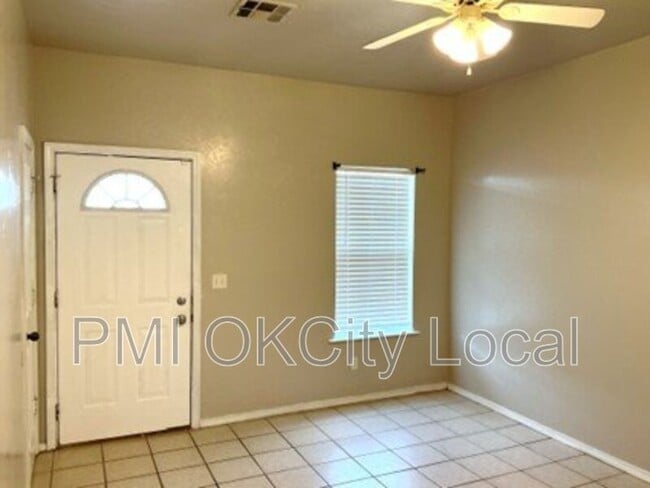 Photo - 1023 Shady Creek Cir