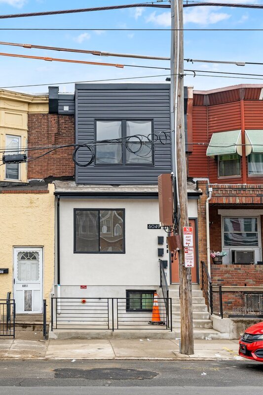 Photo - 6049 Elmwood Ave