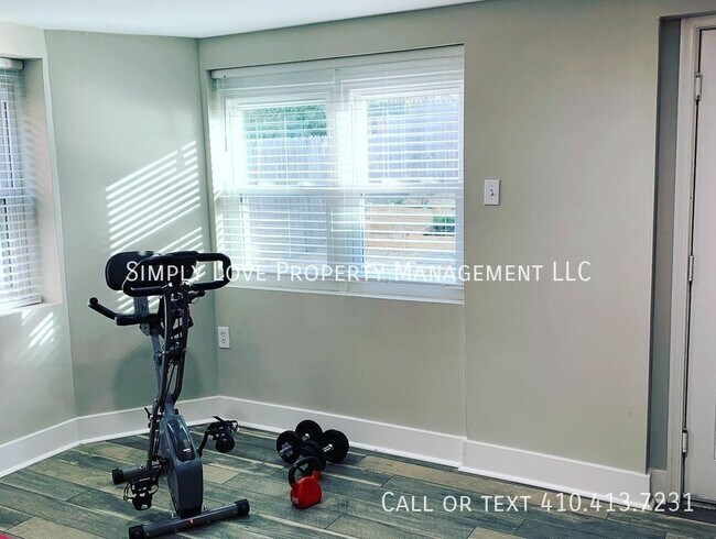 Photo - 1323 Eastern Avenue