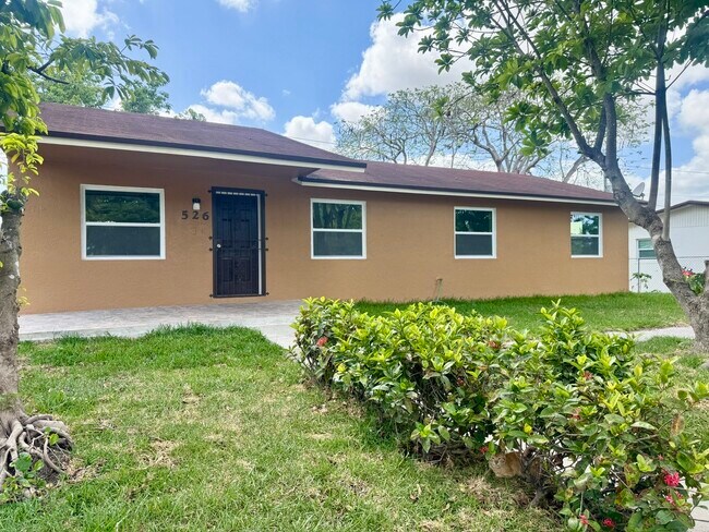 Photo - 526 SW 7th Ct Casa