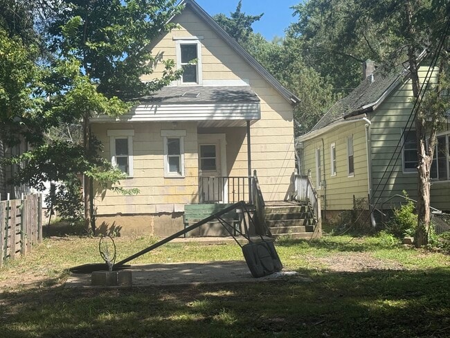 Photo - 601 Alexander Ave