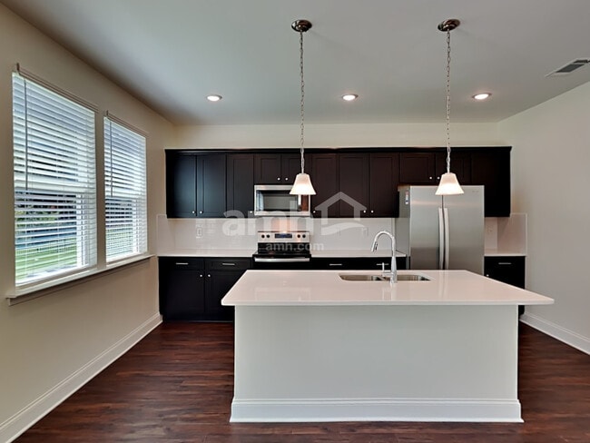 Photo - 3830 Chivalry Dr