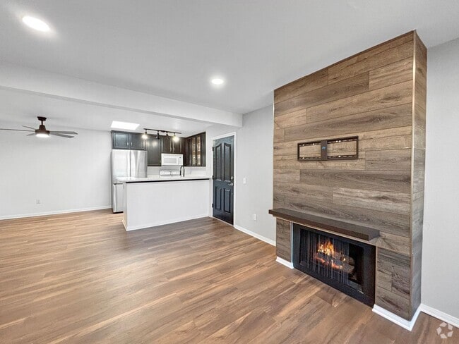 Building Photo - Charming 1BD/1BA Condo in Allied Gardens W...
