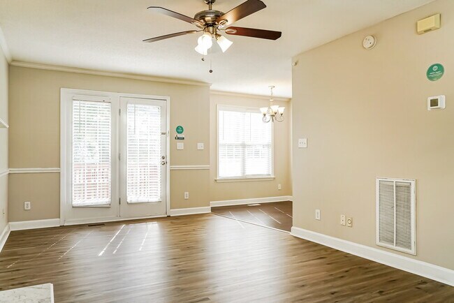 Photo - 102 Westwood Pl