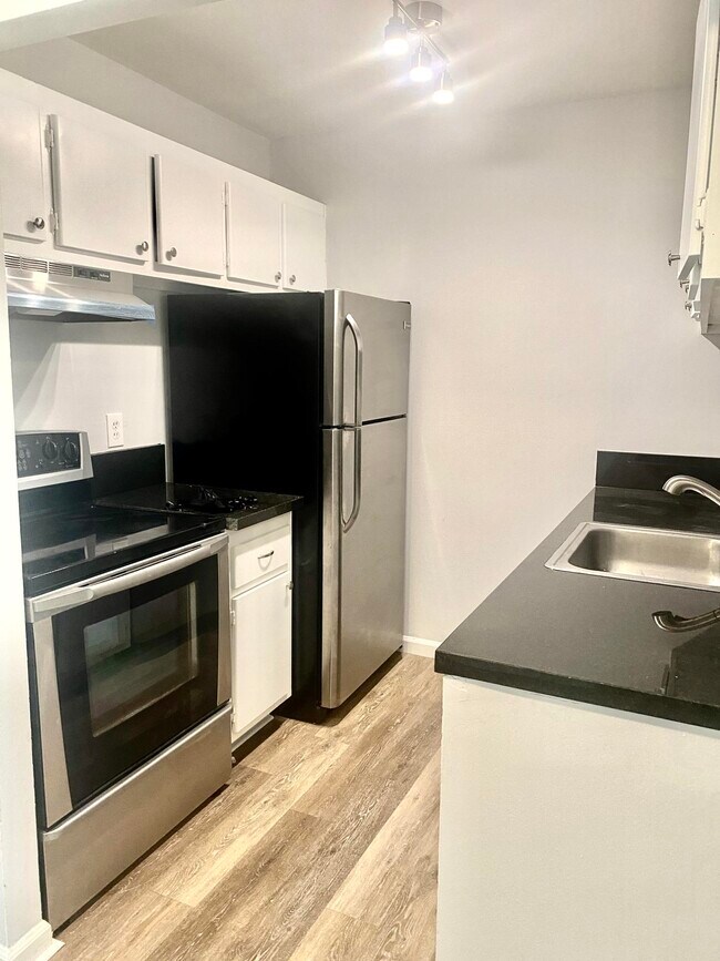 Building Photo - 1500 N Congress Ave Unit B4 Rental