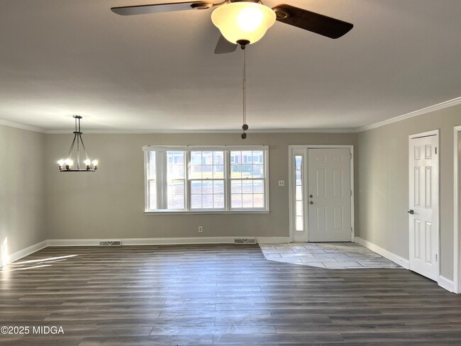 Photo - 4075 Meadowbrook Dr