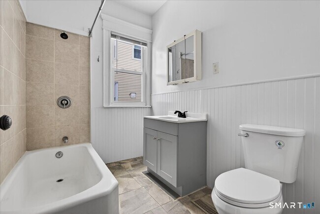 Photo - 227 Olivia St Unidad 1st Floor