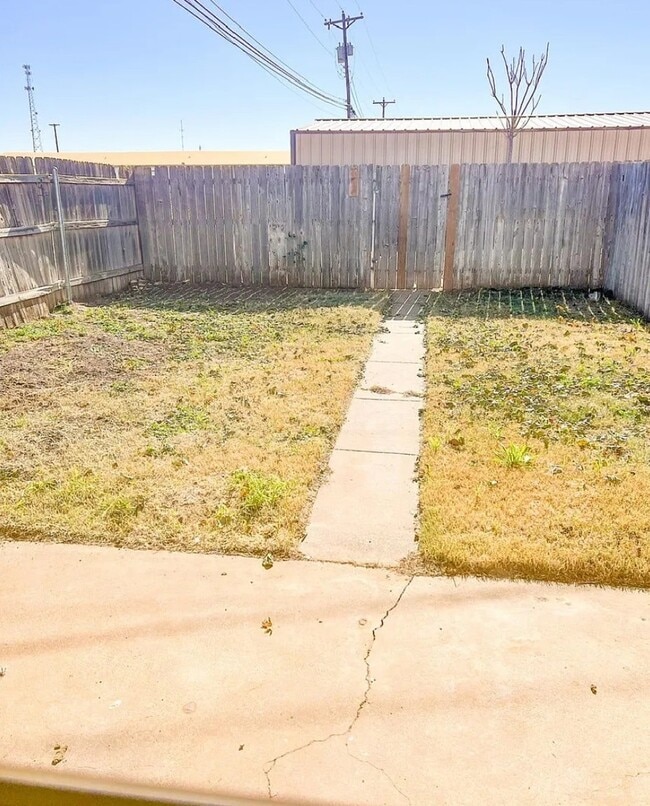 Photo - 400 E 22nd St