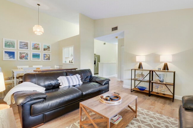 Photo - 6414 Chasewood Dr Unit F