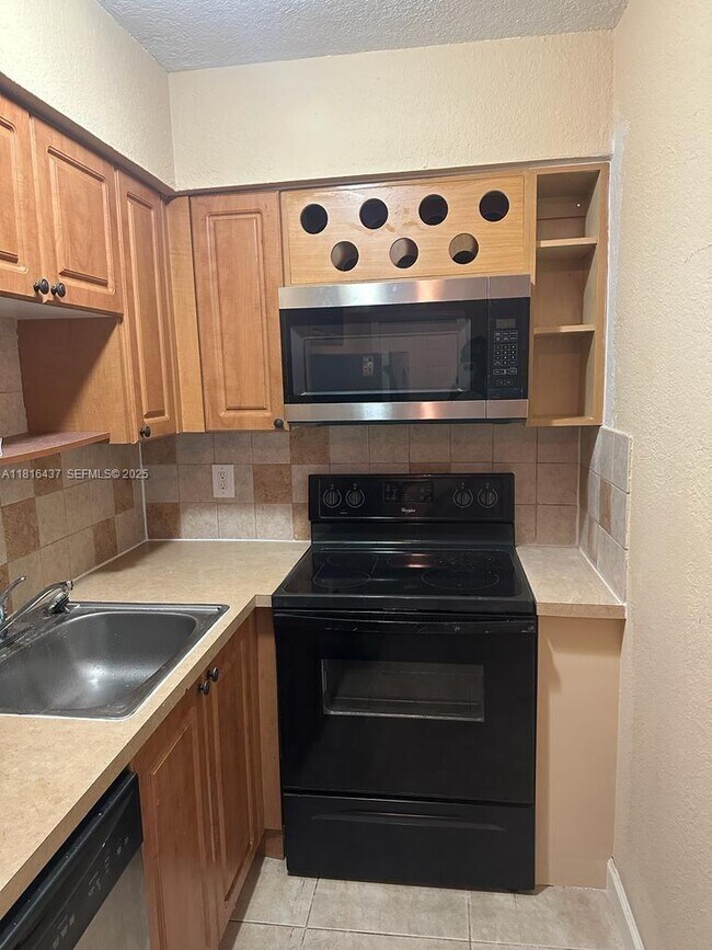 Photo - 2607 NE 8th Ave