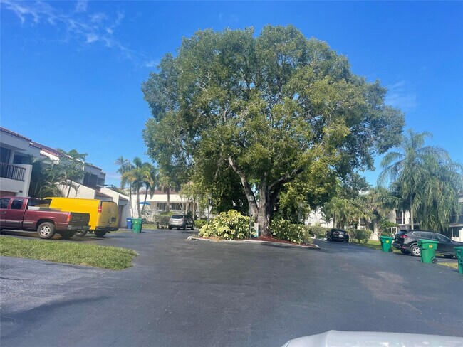 Photo - 6548 Racquet Club Dr