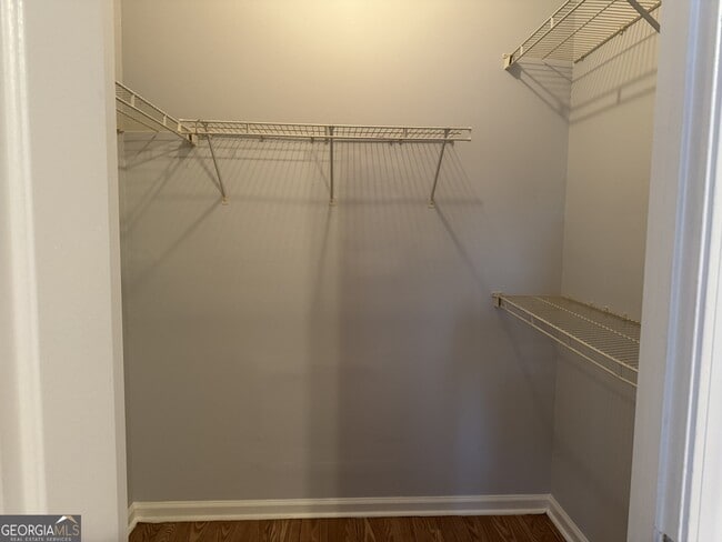 Photo - 61 Weyman Ave SW