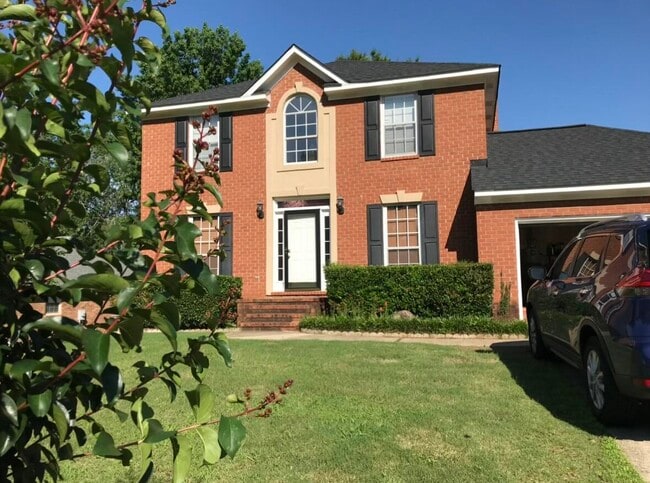 Photo - 586 Oak Brook Dr