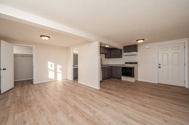 Photo - 808 S Main Ave Unit 102