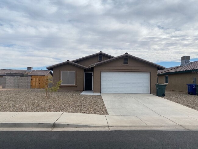 Furnished 3 bed/2bath HOME - Furnished 3 bed/2bath HOME