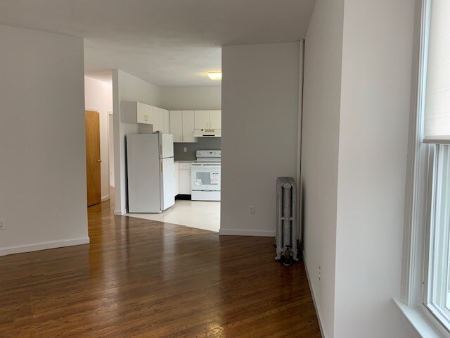 Photo - 148 Oxford St