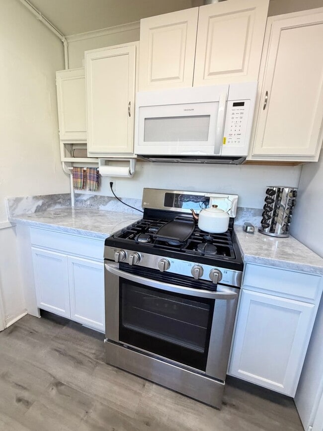 Photo - Adorable North Park 1 Bedroom with Parking