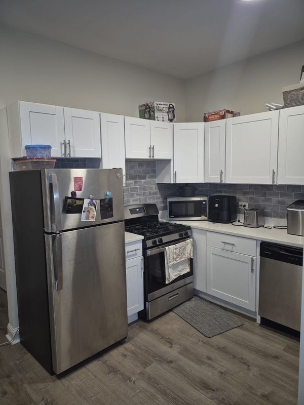 Photo - 854 W George St Unit 3