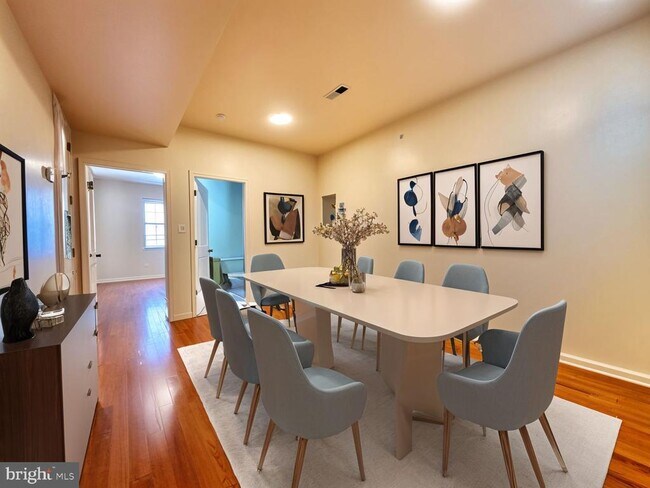 Photo - 2233 N Camac St Unidad 2