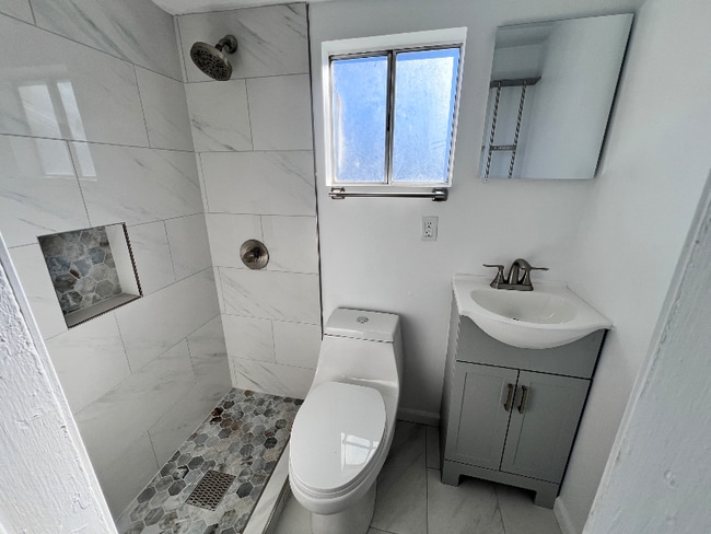 Photo - 1318 W Monroe St Unidad 3