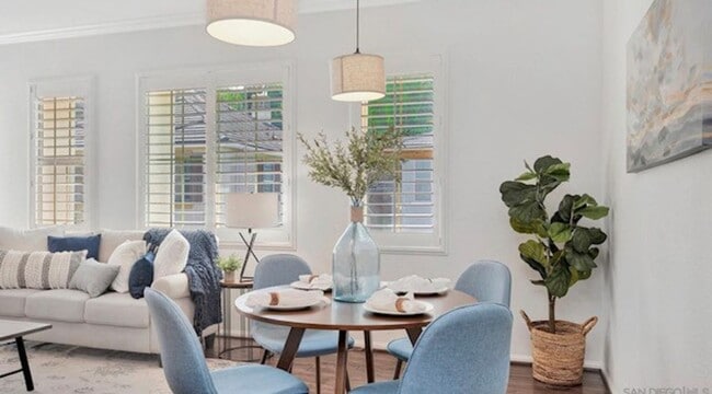 Photo - Carmel Mountain Ranch- Elegant Townhome in...