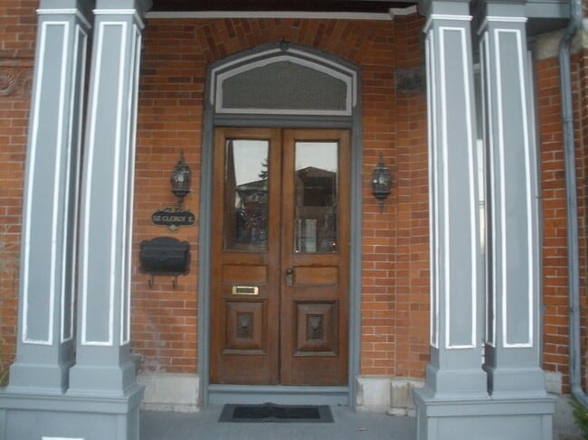 Photo - 52 Clergy St E Unit apt1