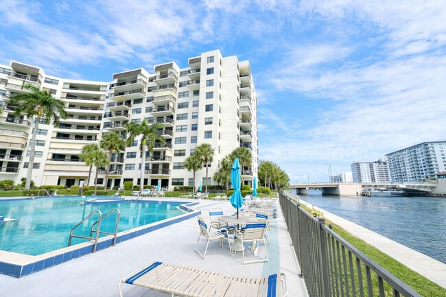 Photo - 2900 NE 14th Street Causeway Unidad 701