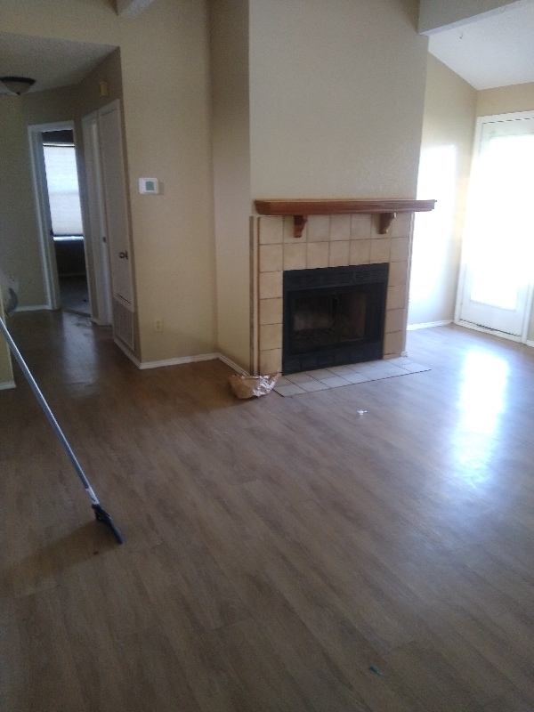 Photo - 415 Valley Mills Dr