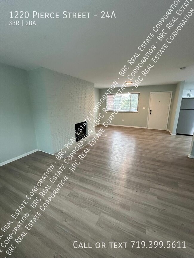 Building Photo - 1220 Pierce St Unit 24A