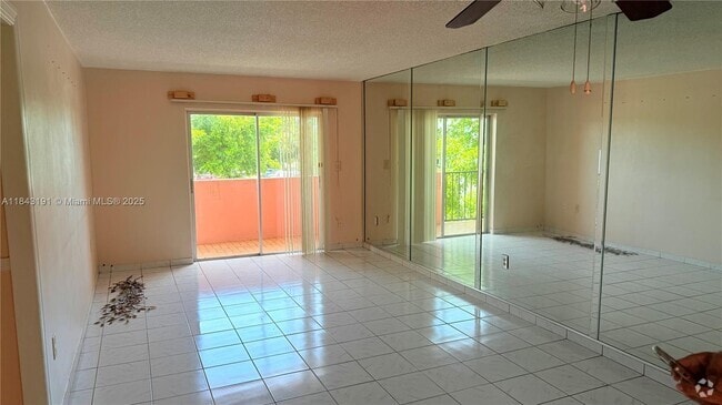 Building Photo - 505 NW 72nd Ave Unit 302 Rental