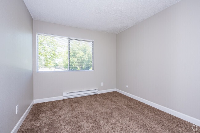 Willow 2BR, 1BA - Second Bedroom