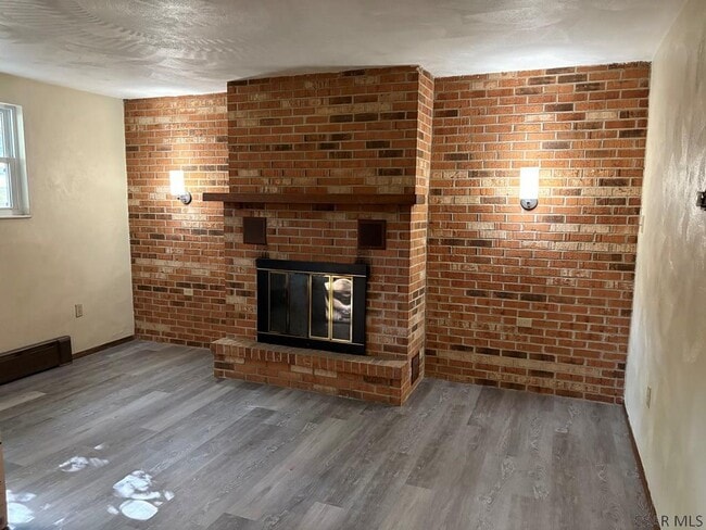 Photo - 2855 Bedford St