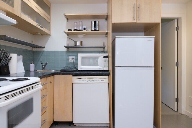 Photo - 1540 Haro St Unit 3B