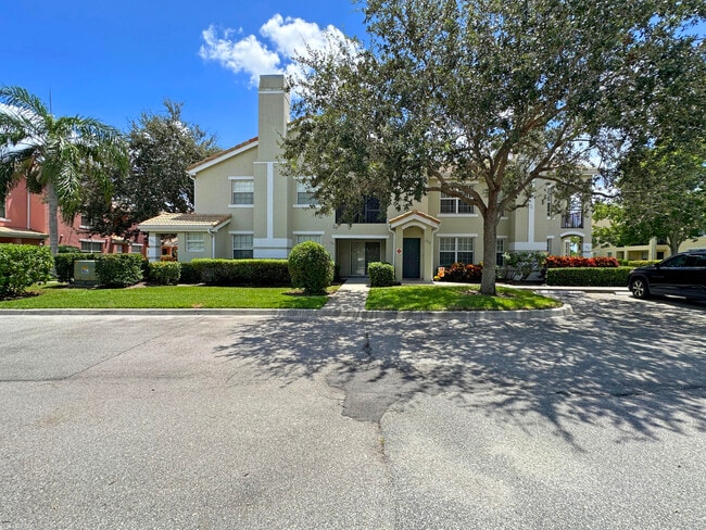 Building Photo - 140 SW Peacock Blvd Unit 21-104 Rental